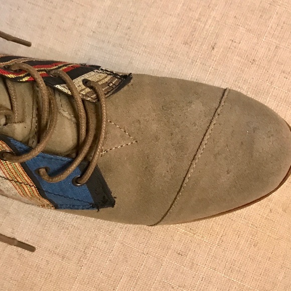 TOMs multi color boots, Sz 6 - Picture 4 of 5